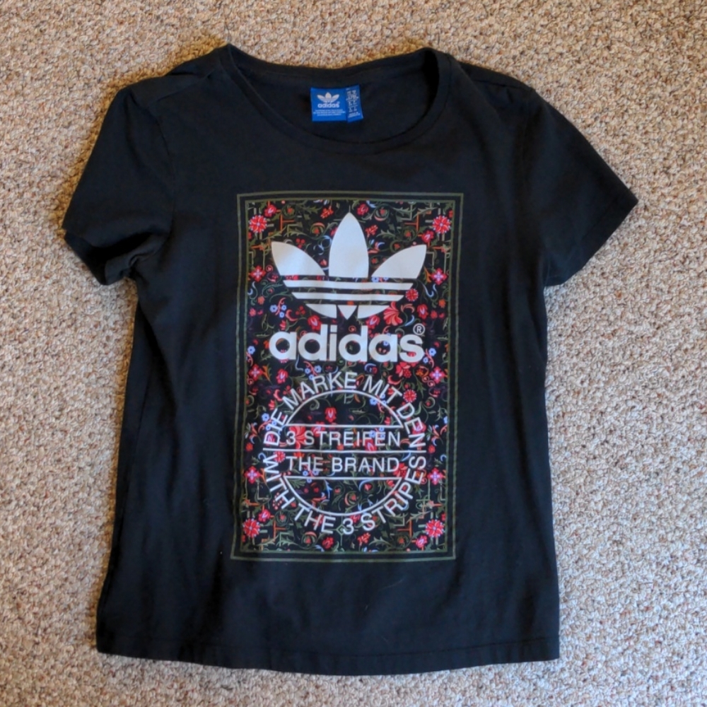 Adidas tee